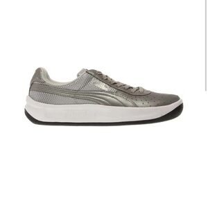 Puma Metallic Gray Sneakers vapor light size 8 M special edition